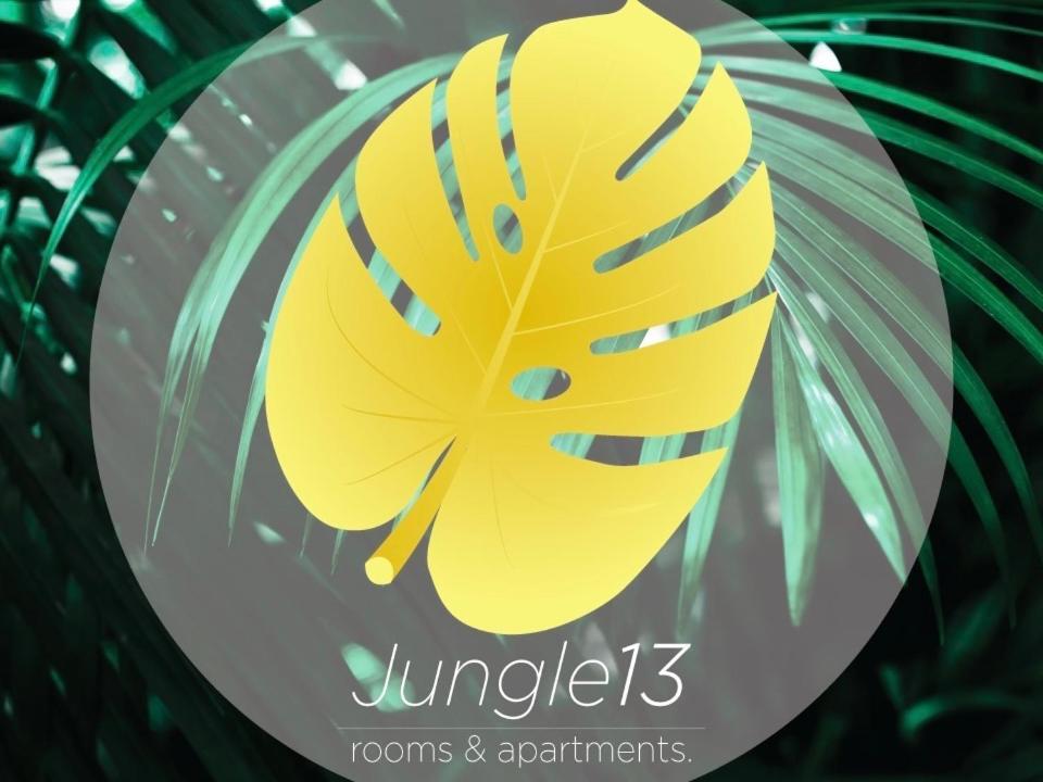 Jungle 13 - Room And Apartments Napoli Esterno foto